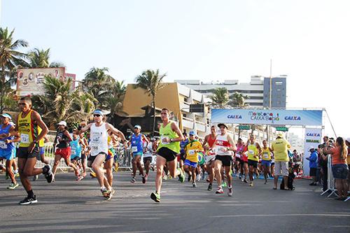 Última Maratona do ano, prova acontece no dia 20 de dezembro na capital baiana / Foto: Fábio Falconi/Latin Sports